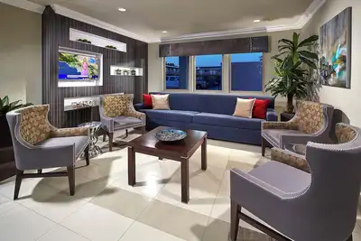 Image de 5-Min Walk to Disney – Cozy Stay w/ Pool & Parking Near Parks!