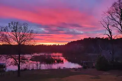 Image de Wild and Free: Lakefront Oasis on Great Creek!