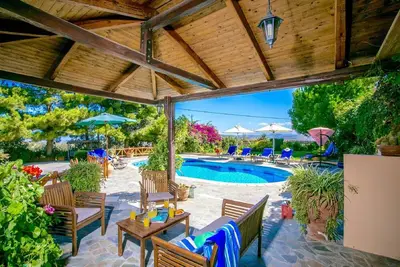 Image de Villa à Héraklion avec piscine et plages