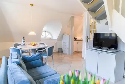 Image de Upper floor apartment on 2 levels, up to 4 persons, with beach chair in the garden