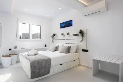 Image de MaXi Suite 75 with Jacuzzi, By IdealStay Experience