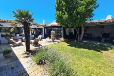 Image de Magnifique maison de village, jardin, préau, terrasse, 6 chambres, 12 personnes
