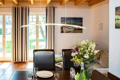 Image de Holiday home Haus Zingst 16b