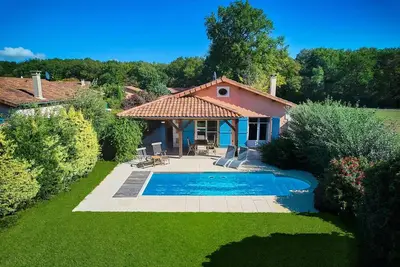 Image de Villa indépendante, 2 salles de bain, piscine privée 4 personnes