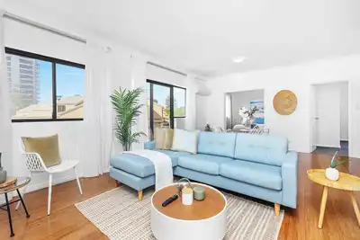 Image de Modern 2br | Pool, Gym, Parking Family friendly<br>The intercom no longer works due to the hotel closure.