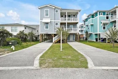 Image de 7br 6. 5ba House, Ocean Marsh Views, Walk to Beach, Pool, Boat Slip, Sleeps 18