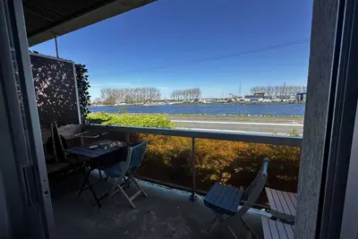 Image de le phare du canal, jardin privé