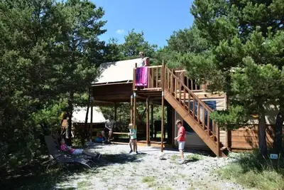 Image de Hébergement en hauteur \"Le Nid\" 34m² - Lv - 3 Chambres - Terrasse - ombragé 6 personnes