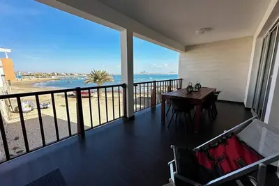 Image de Beachfront apartment with wifi - Tud Dret 3