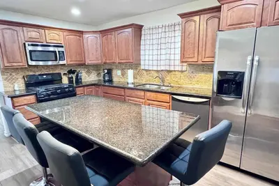 Image de Entire Spacious 4 Br Home for Professionals