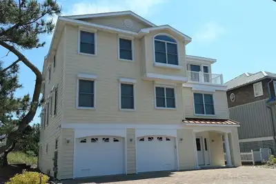 Image de 50 Dune Road, Middlesex Beach Oceanfront