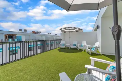 Image de 🌞New Build🌴Azul Townhome B3🏖️Across From Beach🐬Private Rooftop Deck
