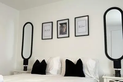 Image de Free Parking-Prestige-Maison-Salle de bain privée séparée