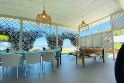 Image de Le Ficus : Grande villa bord de mer avec piscine