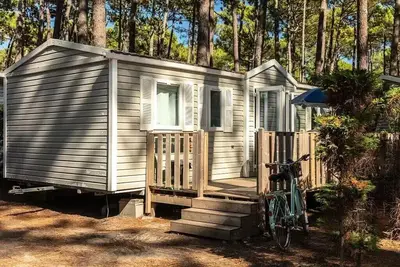 Image de Mobil-home | Classic | 3 Ch. | 6/8 pers. | Terrasse surélevée non couverte