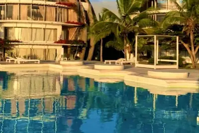 Image de Marine Park Oceanfront Oasis: 3-Bedroom Beachfront