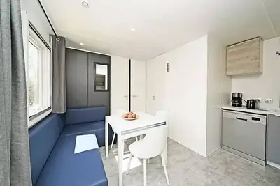 Image de Mobil-home | Premium | 3 Ch. | 6/8 pers. | Terrasse surélevée | A/C