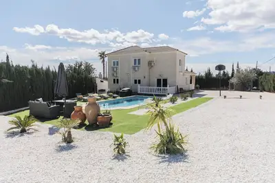 Image de 4-bedrooms villa in Liria, 25 min to Valencia