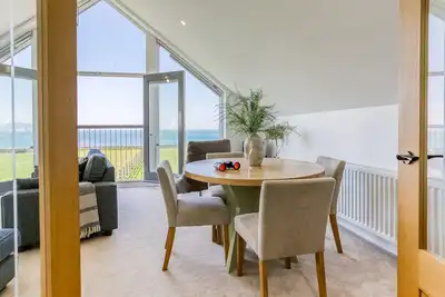 Image de Swn y Mor Trefadog - sleeps 10 guests in 4 bedrooms