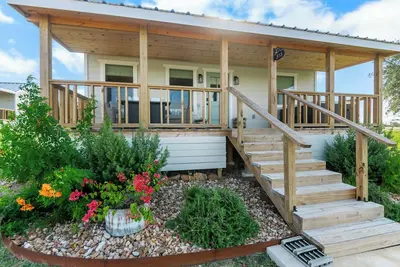 Image de Pickleball cottage with private hot tub and firepit in the heart of wine country