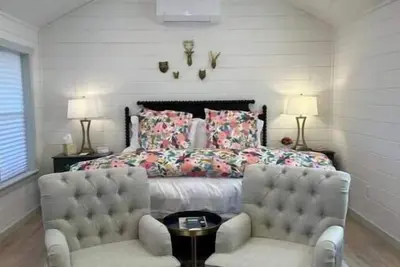 Image de 3 cottages each with private hot tub and firepit in the heart of wine country