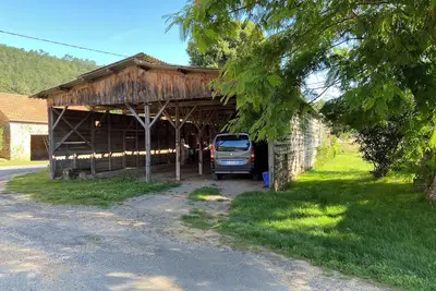 Image de Appartement  neuf en Rdc dans ancienne ferme rénovée  sur cour engazonnée.
