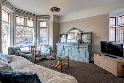 Image de Pass the Keys | Large, beautiful 4 bedroom Victorian House