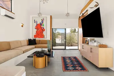 Image de Aman Style Home Yucca Valley with Pool\/Sauna\/Starlink