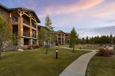 Image de Spacious 2-bedroom condo with WiFi in magical West Yellowstone