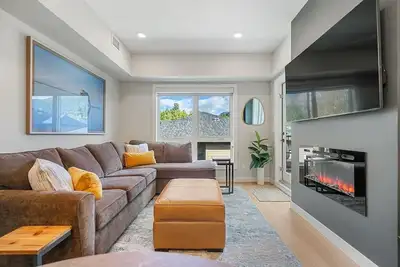 Image de The Birchwood - 1 Bedroom Mountain View Suite