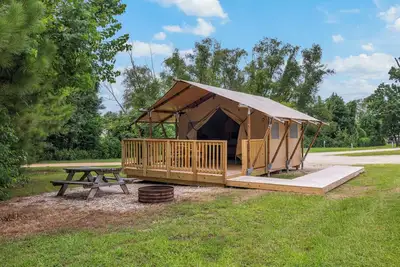 Image de Glamping Escape on Lake Livingston