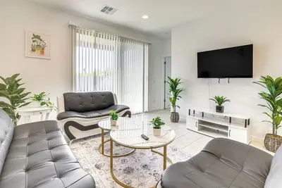 Image de 4 Mi to South Mountain Park: Phoenix Area Home