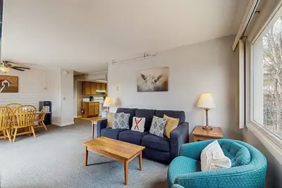 Image de Premium Stowe condo:  prime location & resort amenities including pool