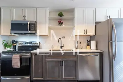 Image de Corporate 2-Bedroom Townhome in beautiful Cleveland with Central Ac, WiFi