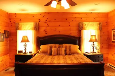 Image de Immaculate Mountain Top Cabin
