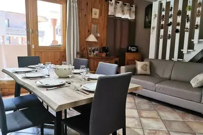 Image de Le Bourg-Mrel 3. 5/2 - Grand Duplex gemütlich, Südbalkon