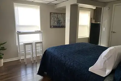 Image de (25)-Studio-Appartement-Salle de bain privée séparée-Vue ville