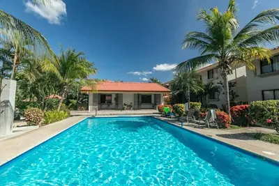Image de Poolside in Paradise: Walk to the Beach and More!