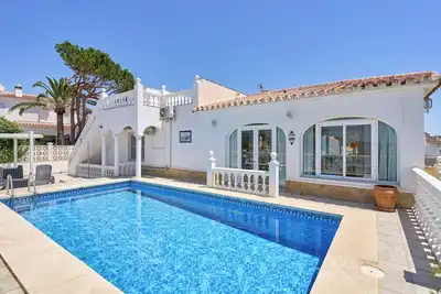 Image de Villa 'Caleta Del Sol' avec vue sur mer, Wi-Fi et climatisation