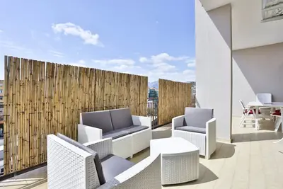 Image de GuestHost - Surya Grand Apartment with Terraces