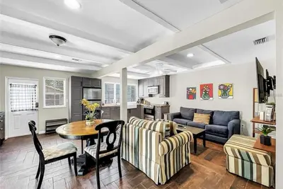 Image de Charming 1-bedroom private guest house in historic neighborhood