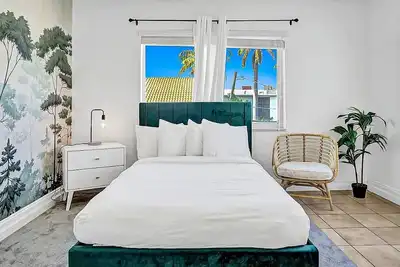 Image de Coast Studio | Free Parking | Pool | Near Beach