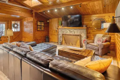 Image de 3-bedroom cabin in welcoming Pinetop-Lakeside with Hot tub, Ac, WiFi
