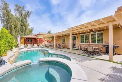 Image de Gazebo + Putting Green: Serene Indio Getaway