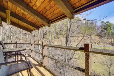 Image de 4 Mi to Forbidden Caverns: Mtn-View Hideaway!