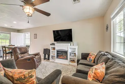 Image de Coulterville Home w/ Gazebo Near Lakes & Hiking!
