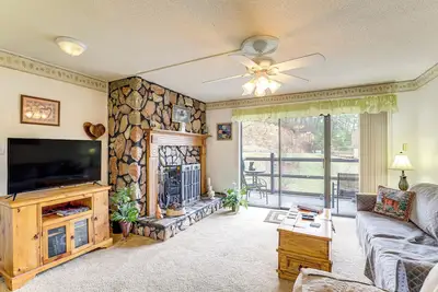 Image de 4 Mi to Douglas Lake: Mtn Retreat w/ Pool Access!