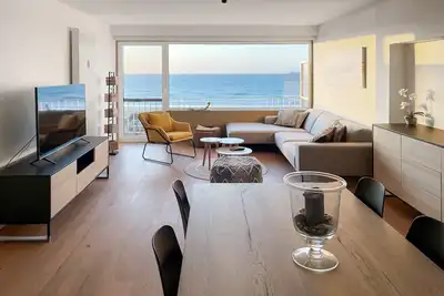 Image de Appartement au bord de mer avec vue superbe