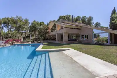 Image de House with iconic design