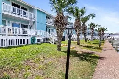Image de Kontiki Fishing Pier, Pool, Tennis, Pickleball, Boat Slip